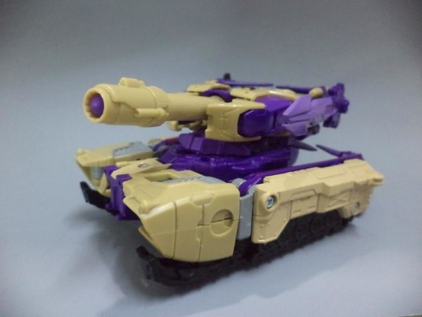 New Transformers Generations Blitzwing Versus Springer Images Show Triple Changer Awesomeness  (31 of 49)